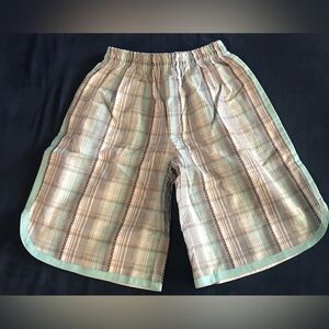 Well dressed wolf boys shorts NWT